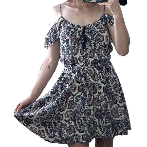 American Eagle Outfitters Womens Mini Dress Size XS Paisley Cold Shoulder - Picture 8 of 8